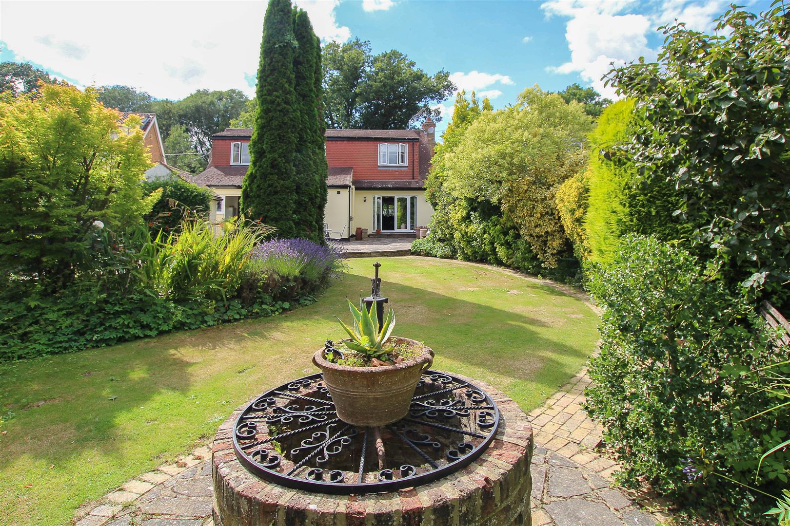 Hook End Keith Ashton